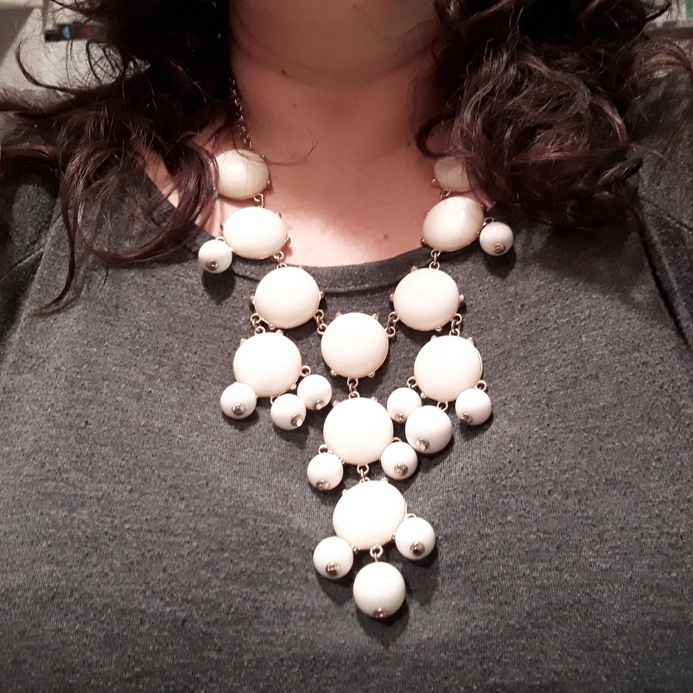 El Beaded Chandelier Fashion Necklace